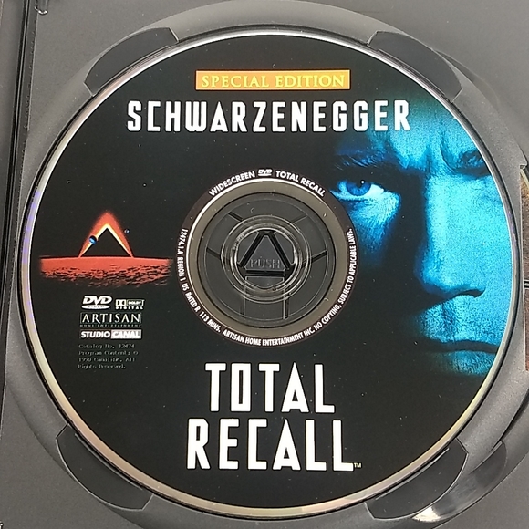 Schwarzenegger Double Feature: Total Recall & Terminator 2 DVD - Picture 6 of 12